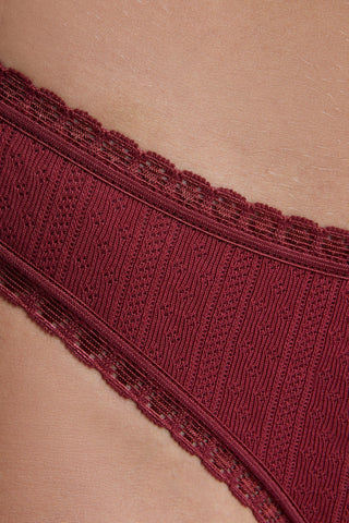 Jacquard Slip mit Spitze